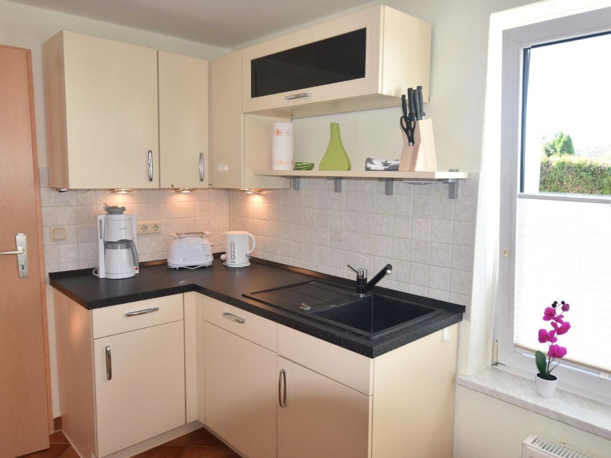 Modern Bungalow In Kroepelin With Garden Villa Habitación foto